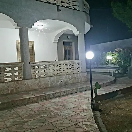 Pugliabeachapartments 2 * Pulsano