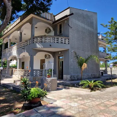 Pugliabeachapartments 2 普尔萨诺